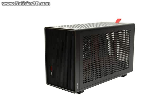 Placas soportadas: E-ATX / XL-ATX / ATX / M-ATX / Mini-ATX